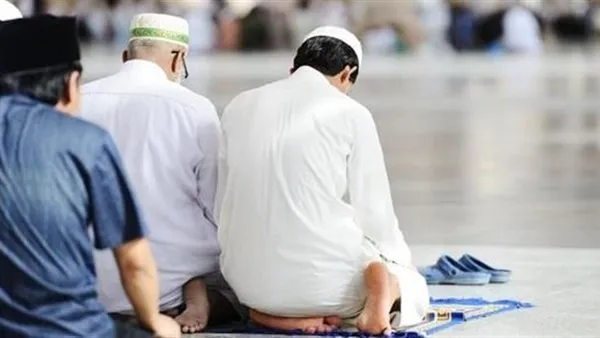 حكم حبس الريح اثناء الصلاة حكم حبس الريح اثناء الصلاة
